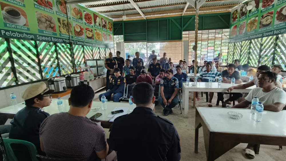 Rapat dalam rangka meningkatkan kerja sama lintas sektoral di Pelabuhan Speed Boat Kupal guna meminimalisasi terjadinya kecelakaan dan pelanggaran di laut