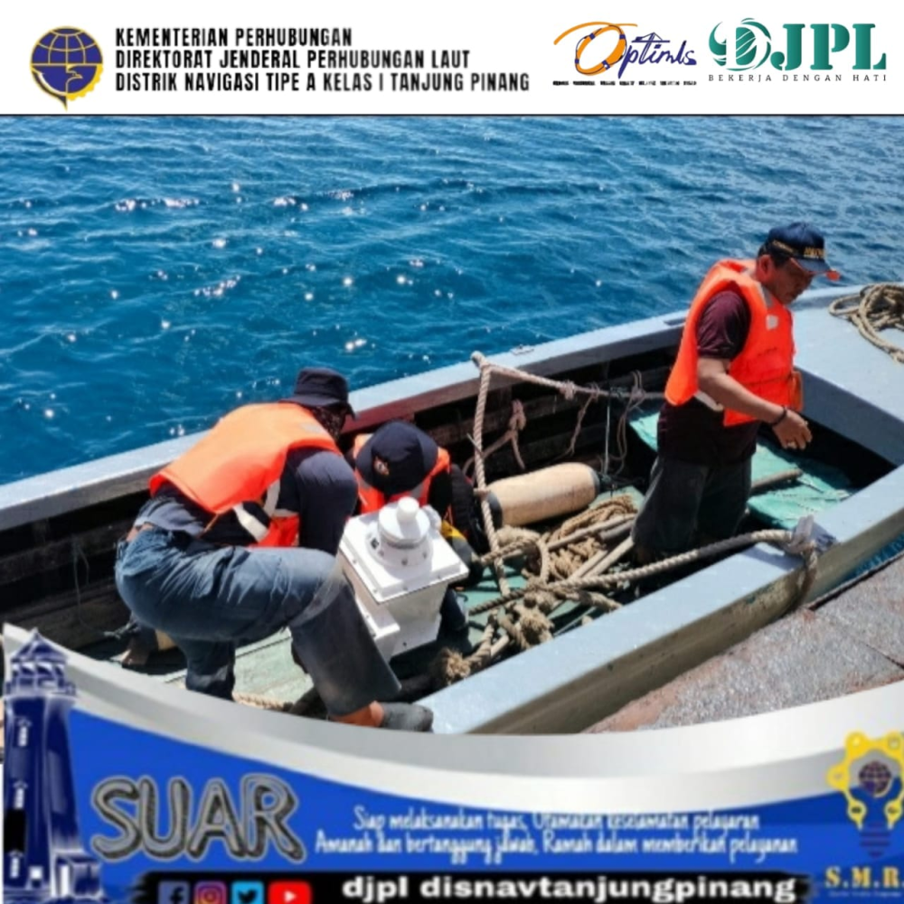 Aplosing di Menara Suar Tanjung Sekatung