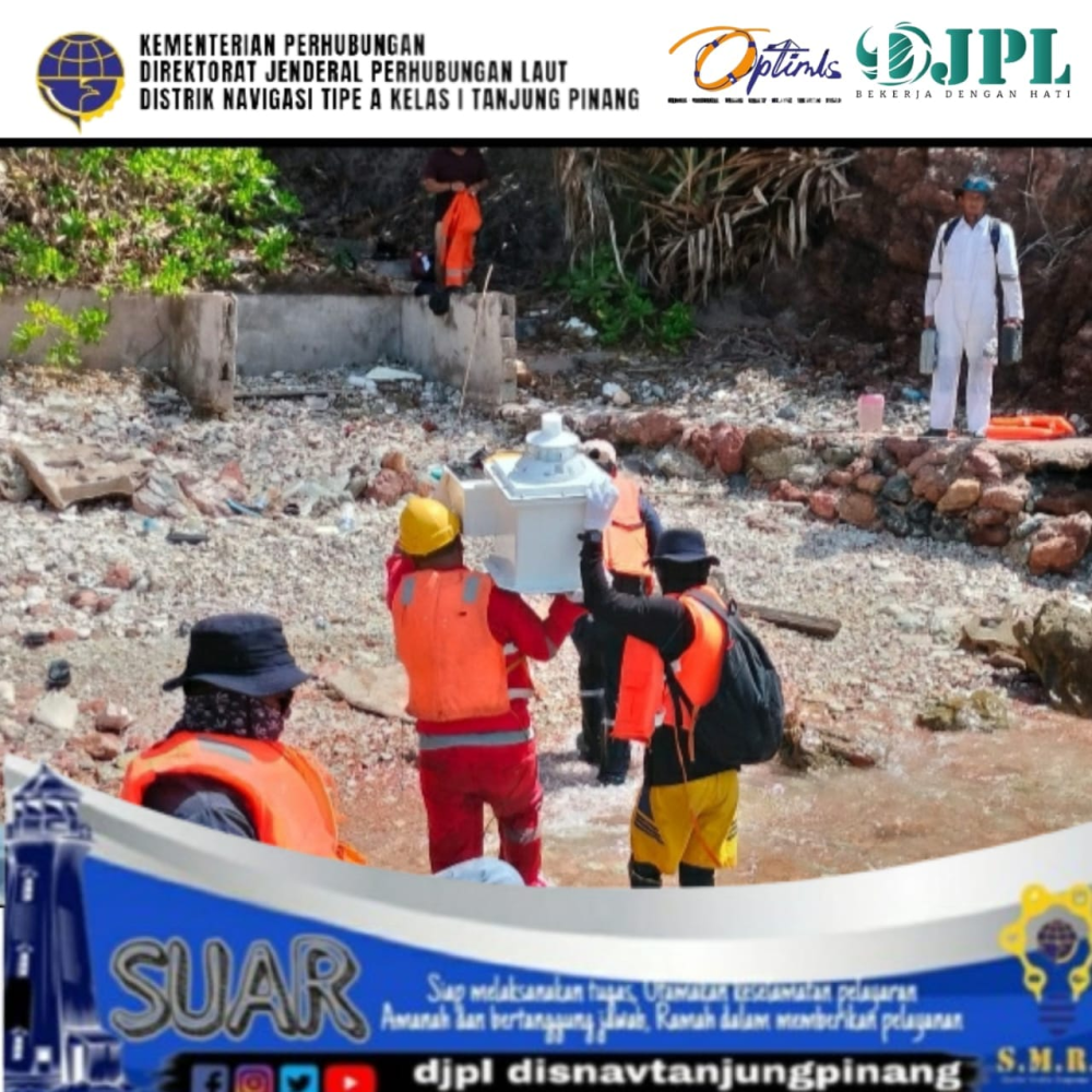 Aplosing di Menara Suar Tanjung Sekatung