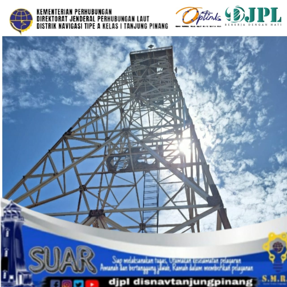 Aplosing di Menara Suar Tanjung Sekatung
