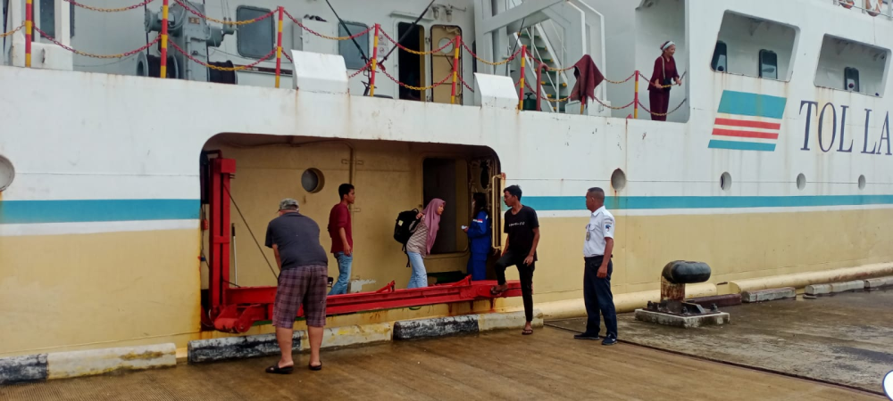 07 Mei 2024 Pengawasan Debarkasi dan Embarkasi KM. Sabuk Nusantara 110 di Pelabuhan Wilker Pulau Banyak