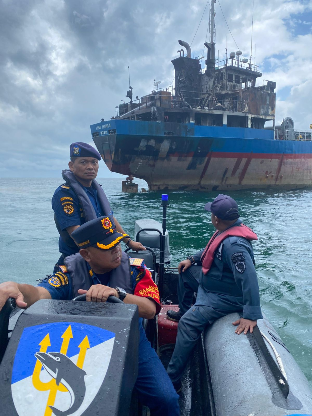 Kementerian Perhubungan Menerima Apresiasi atas Aksi Pasukan KPLP yang Berhasil Mengevakuasi Kapal MV.LAYAR ANGGUN 8