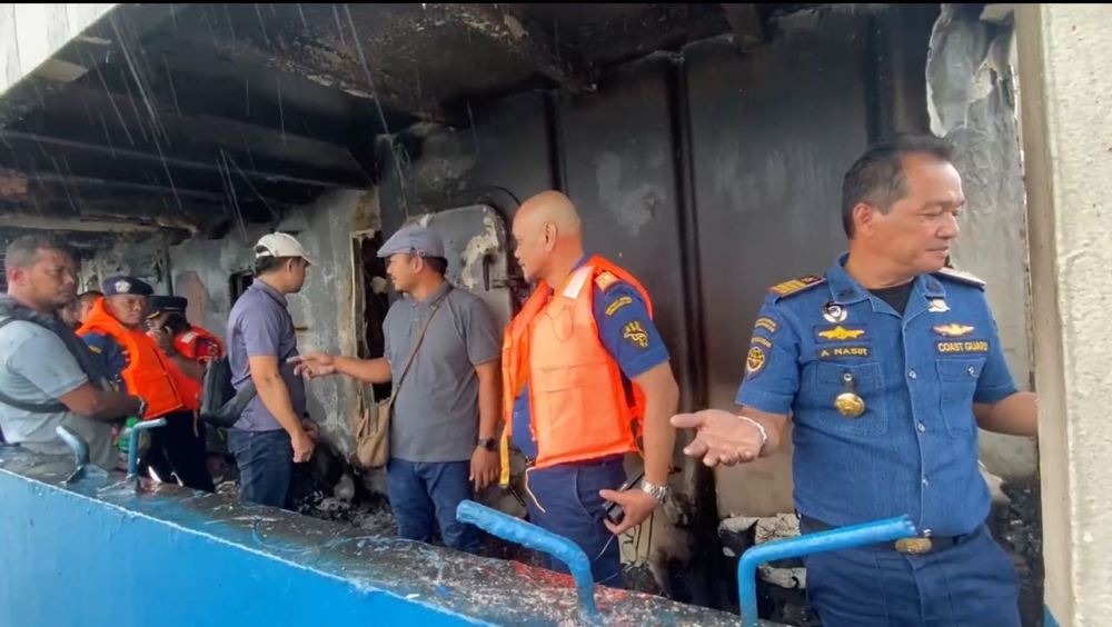 Kementerian Perhubungan Menerima Apresiasi atas Aksi Pasukan KPLP yang Berhasil Mengevakuasi Kapal MV.LAYAR ANGGUN 8
