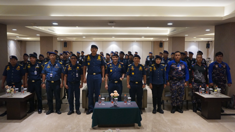 KPLP BEKALI AWAK KAPAL PATROLI NEGARA DENGAN KETERAMPILAN MENEMBAK