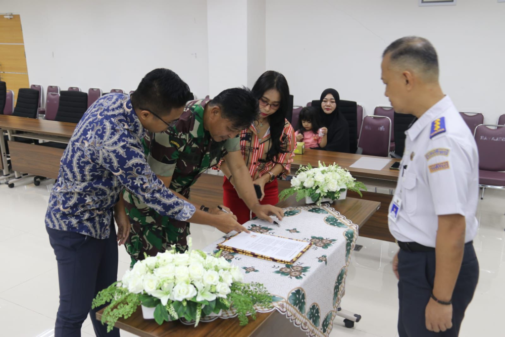 Kementerian Perhubungan Fasilitasi Serah Terima Asuransi Kematian Pelaut Asal Makassar