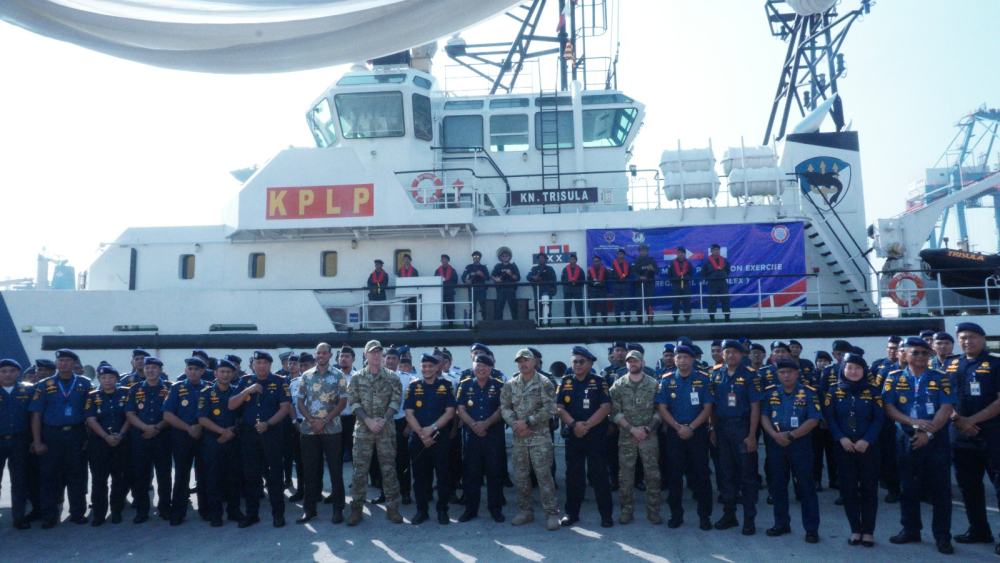 Kemenhub Gelar Apel Pelepasan Kapal Patroli KPLP KN Trisula untuk Ikuti Latihan Regional Marpolex 2024 di Filipina