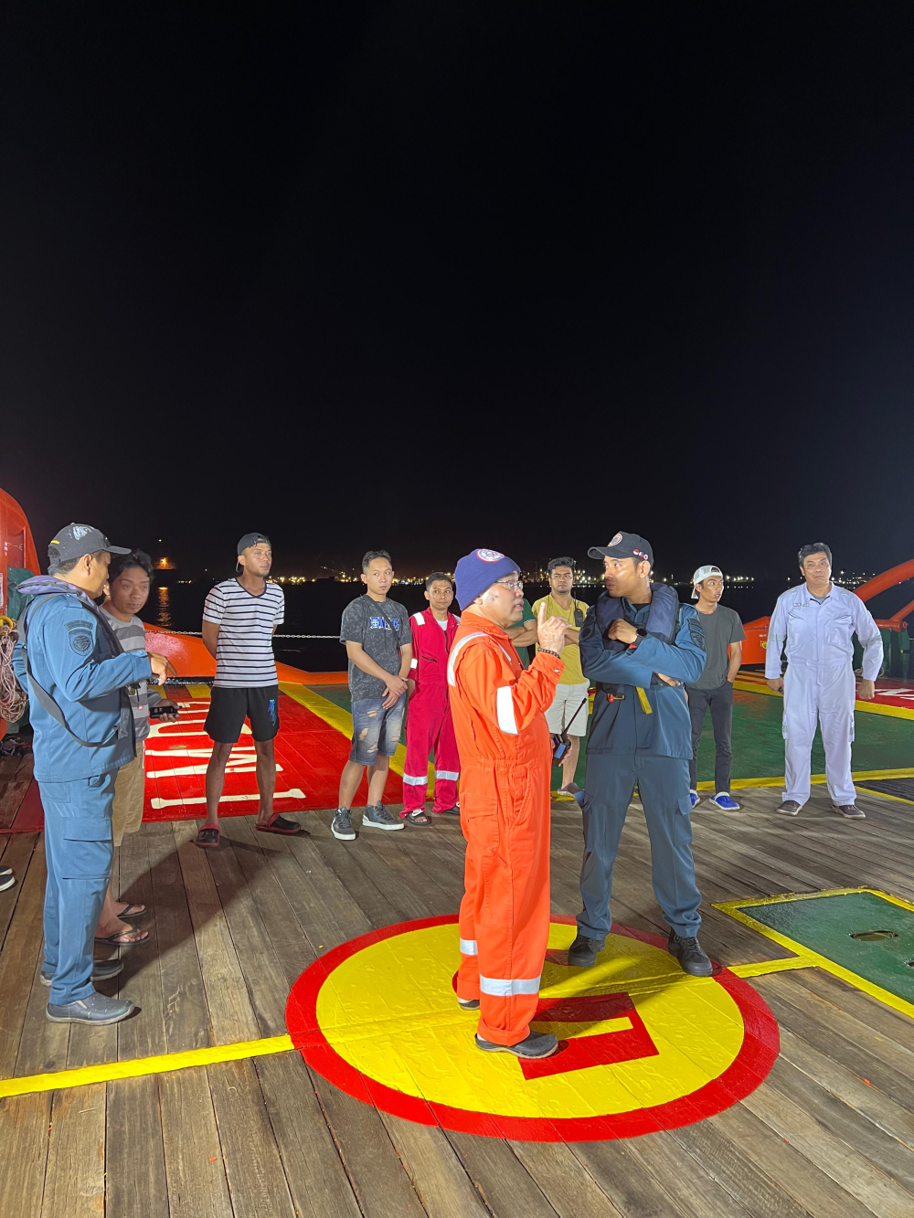 PASUKAN KPLP KEMENHUB AMANKAN KAPAL SV. AVATAR COURAGE DARI UPAYA PERAMPOKAN DI PERAIRAN BATU AMPAR BATAM