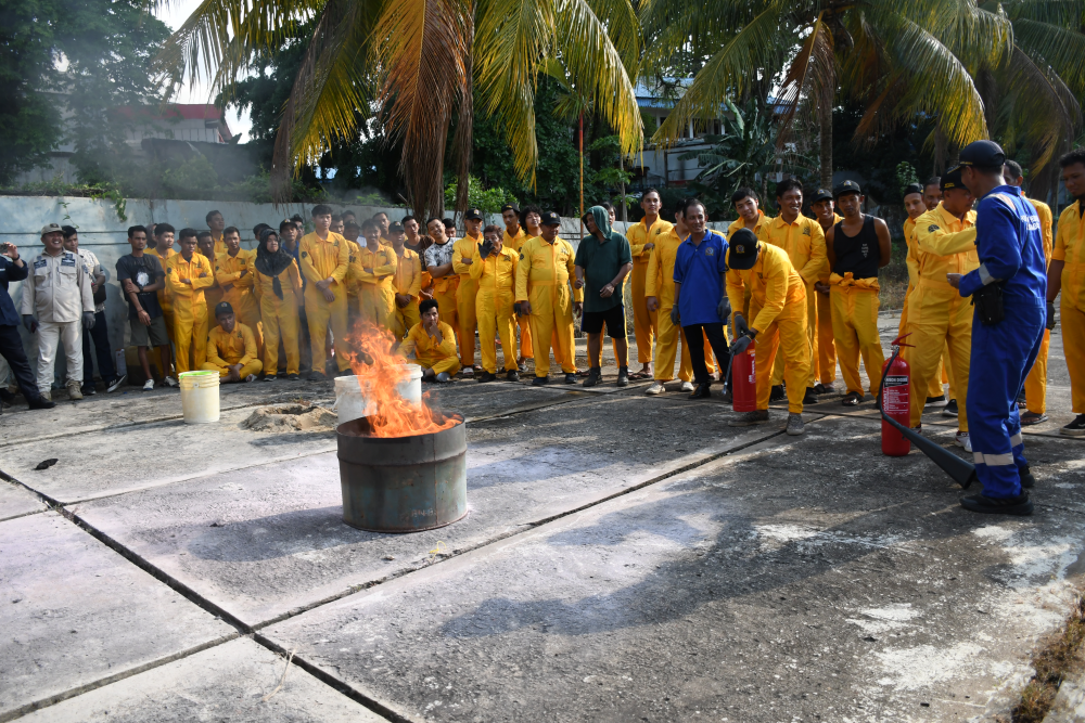 Diklat Pemberdayaan Masyarakat Basic Safety Training Kapal Layar Motor(BST KLM) dan Surat SKK 60 MIL