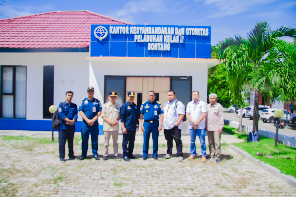 Koordinasi Bersama DisNav Tipe A Kelas I Samarinda Dengan Direktorat Kenavigasian dan KSOP Kelas II Bontang Dalam Upaya Peningkatan Keselamatan Pelayaran Melauli Optimalisasi Peralatan Integration Ais Base Station ke VTS Samarinda dan Aplikasi Imotion