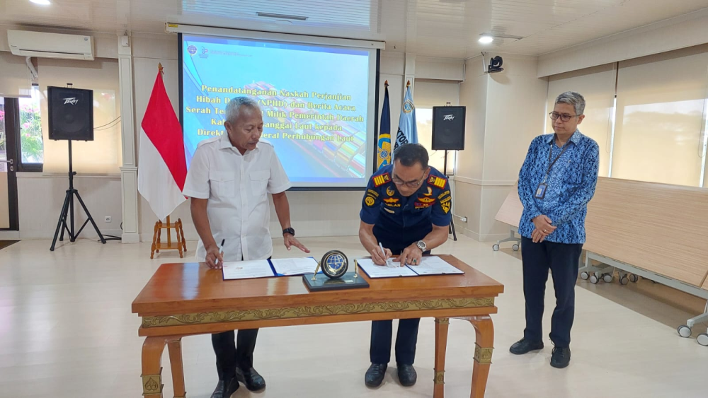 KEMENHUB TERIMA ASET TANAH DARI PEMERINTAH KABUPATEN BANGGAI LAUT UNTUK PEMBANGUNAN PELABUHAN BUNGIN
