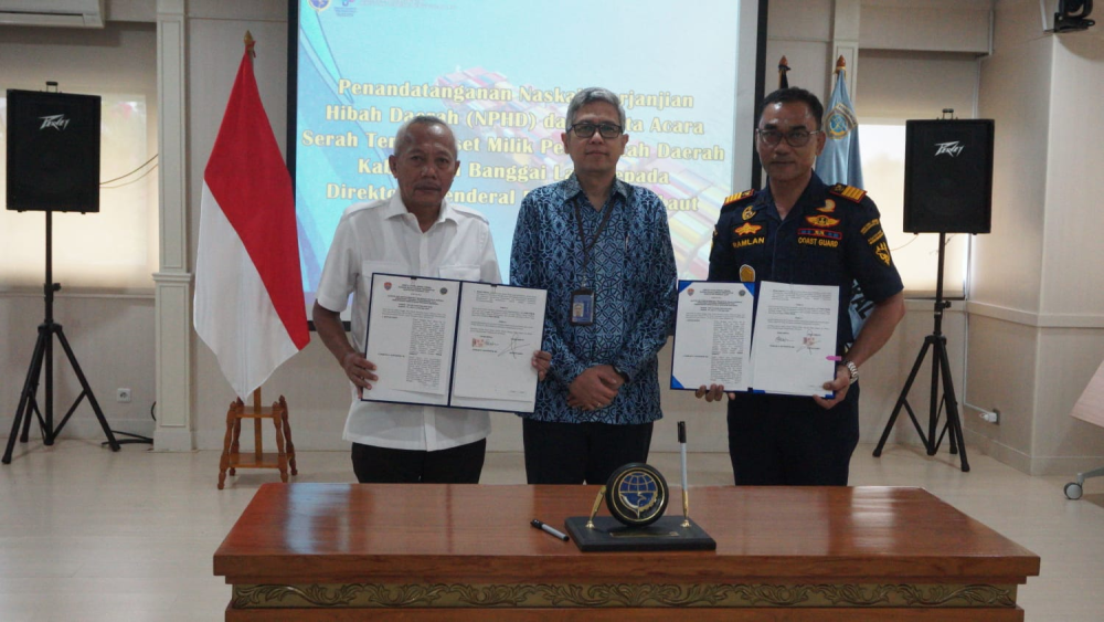 KEMENHUB TERIMA ASET TANAH DARI PEMERINTAH KABUPATEN BANGGAI LAUT UNTUK PEMBANGUNAN PELABUHAN BUNGIN