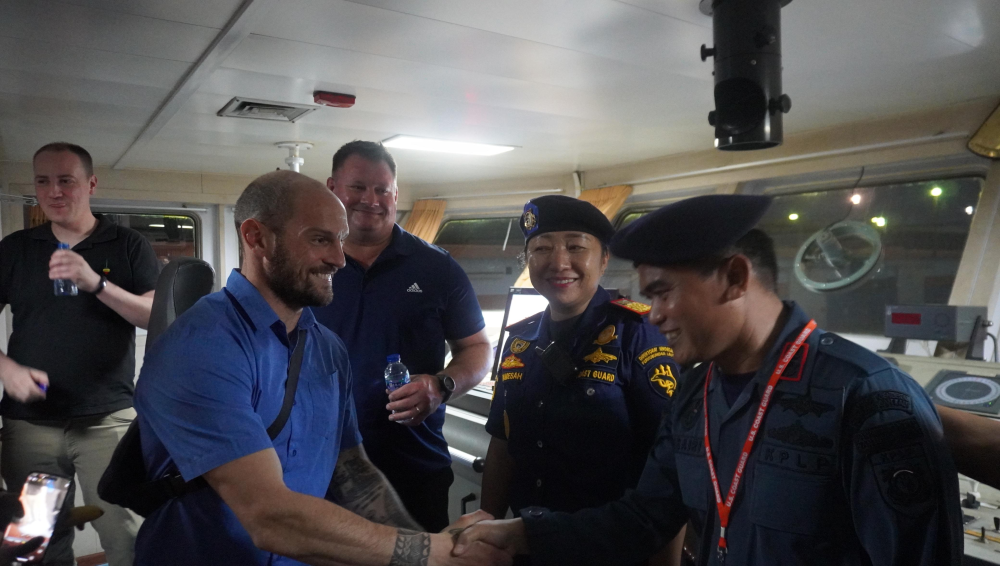 BAHAS POTENSI KERJA SAMA PENGEMBANGAN SDM, US EMBASSY DAN US COAST GUARD KUNJUNGI PPLP KELAS II TANJUNG PERAK