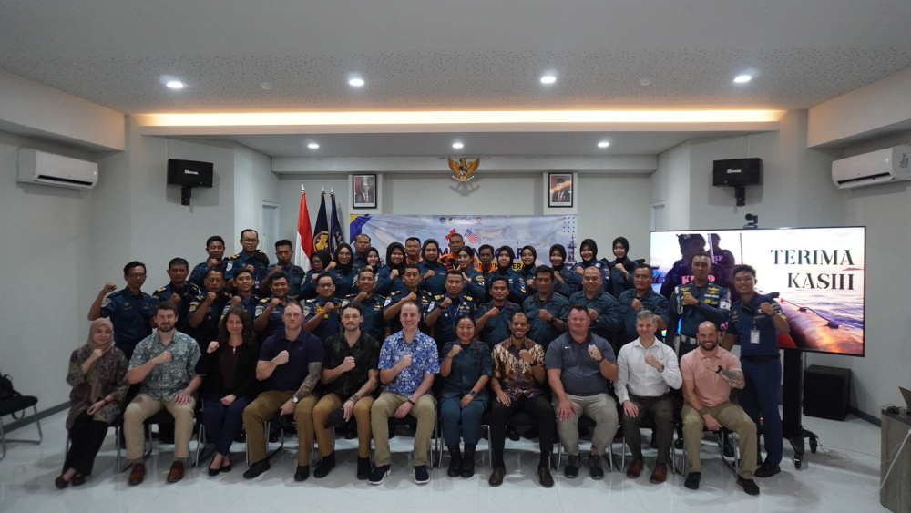 BAHAS POTENSI KERJA SAMA PENGEMBANGAN SDM, US EMBASSY DAN US COAST GUARD KUNJUNGI PPLP KELAS II TANJUNG PERAK