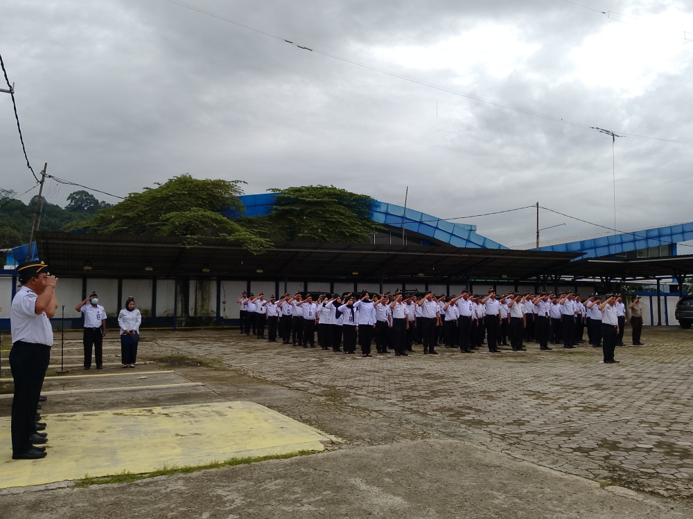 Kegiatan Apel Pagi di Distrik Navigasi Tipe A Kelas I Samarinda