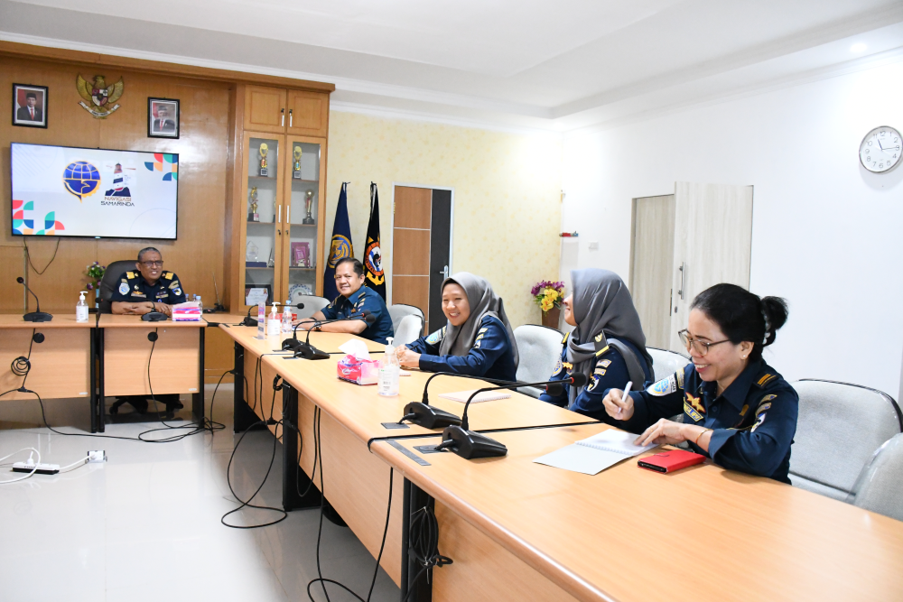 kegiatan zoom meeting sosialisasi penerapan sistem kebijakan pemerintahan berbasis elektronik