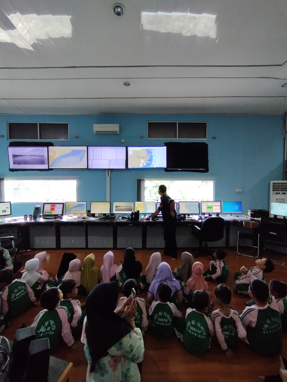 Kegiatan Study Tour Transportasi Bersama TK. Pelita Samarinda
