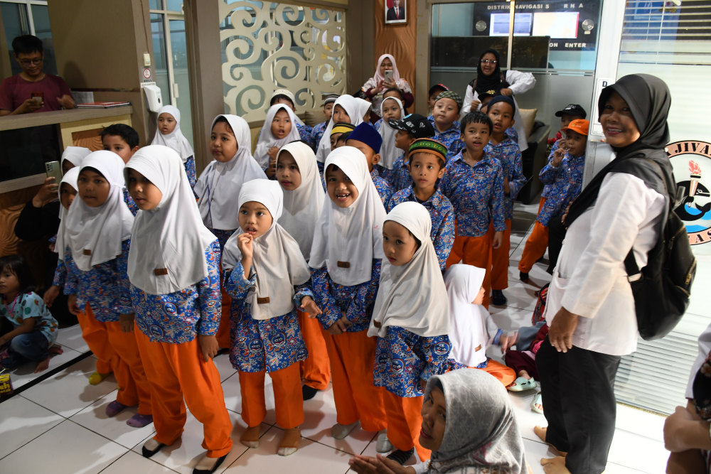 Kegiatan Study Tour Transportasi Bersama TK. Tunas Kartini