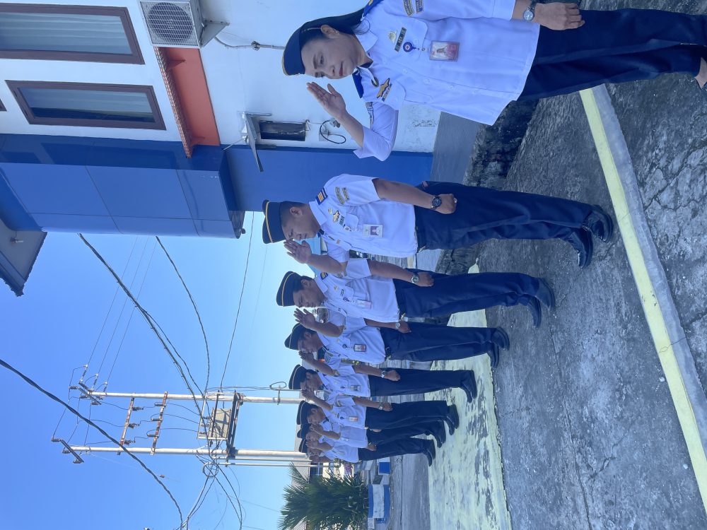 Kegiatan Apel Pagi Distrik Navigasi Tipe A Kelas I Samarinda