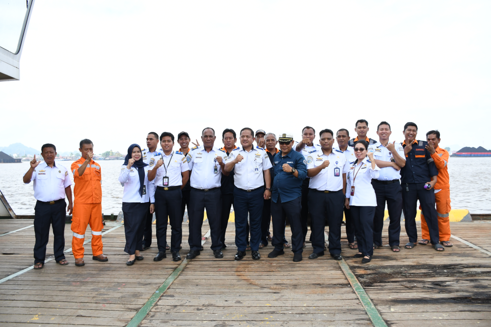 Kegiatan sosialisasii terkaitnya kepegawaian kepada crew kapal negara Distrik Navigasi Samarinda