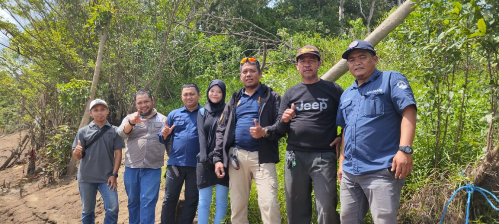 kegiatan peninjauan  lokasi pra - pembangunan tersus di kutai kartanegara
