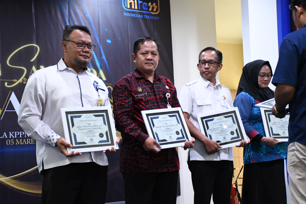 penghargaan Distrik Navigasi Tipe A Kelas I Samarinda Mendapatkan Penghargaan dari KPPN Samarinda