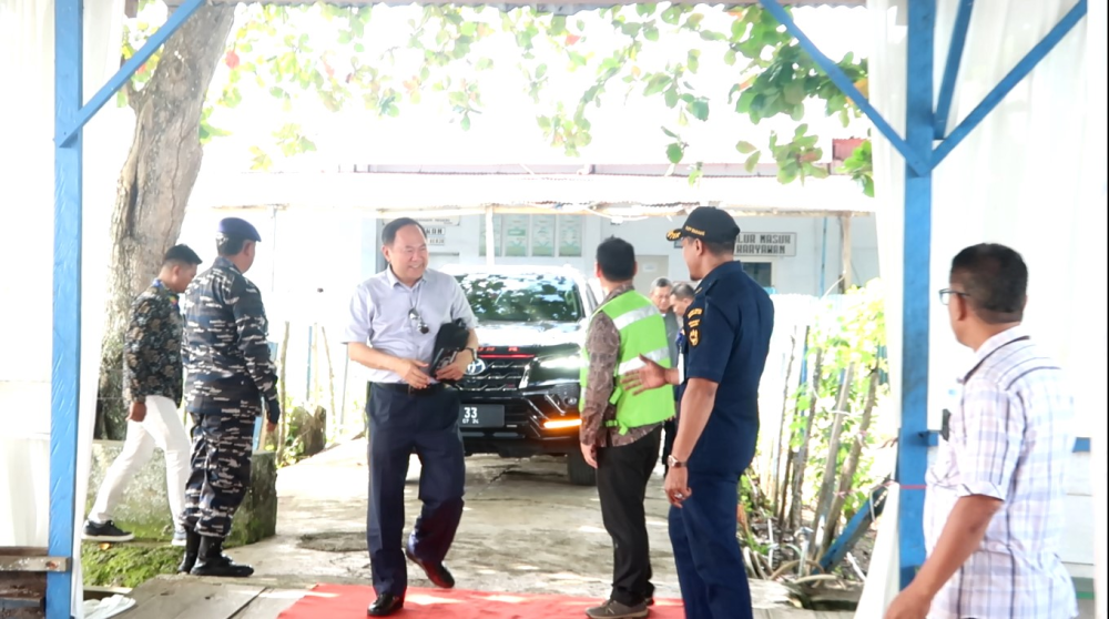 Kegiatan pengawasan kesyahbandaran di Posker Pelabuhan Speedboat Kupal Kantor UPP Kelas II Babang pada  kegiatan kunjungan kerja Mentri ESDM (Bpk. Arifin Tasrif) dan rombongan di Kabupaten Halmahera Selalatan.