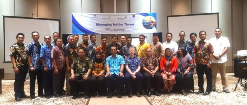 MANAGING THE INSIDER THREAT (PENGELOLAAN ANCAMAN KEAMANAN ORANG DALAM)