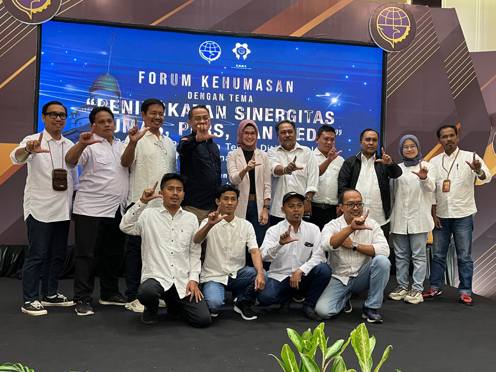 Kepala Kantor Bersama Staf KSOP Kelas IV Kalianget Hadiri Forum Kehumasan