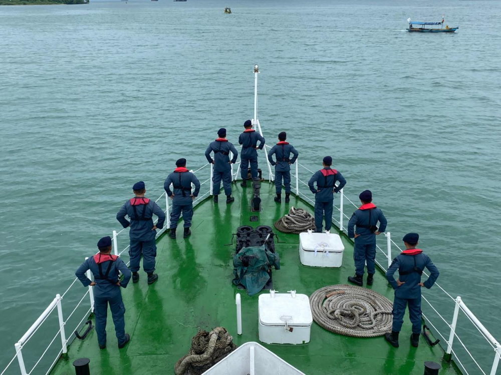 Pangkalan Penjagaan Laut dan Pantai Kelas I Tg.Priok (KPLP) Sea and Coast Guard) gelar Operasi Penyelamatan Cepat Selamatkan Kapal Tongkang Yang Bocor di Perairan Banten