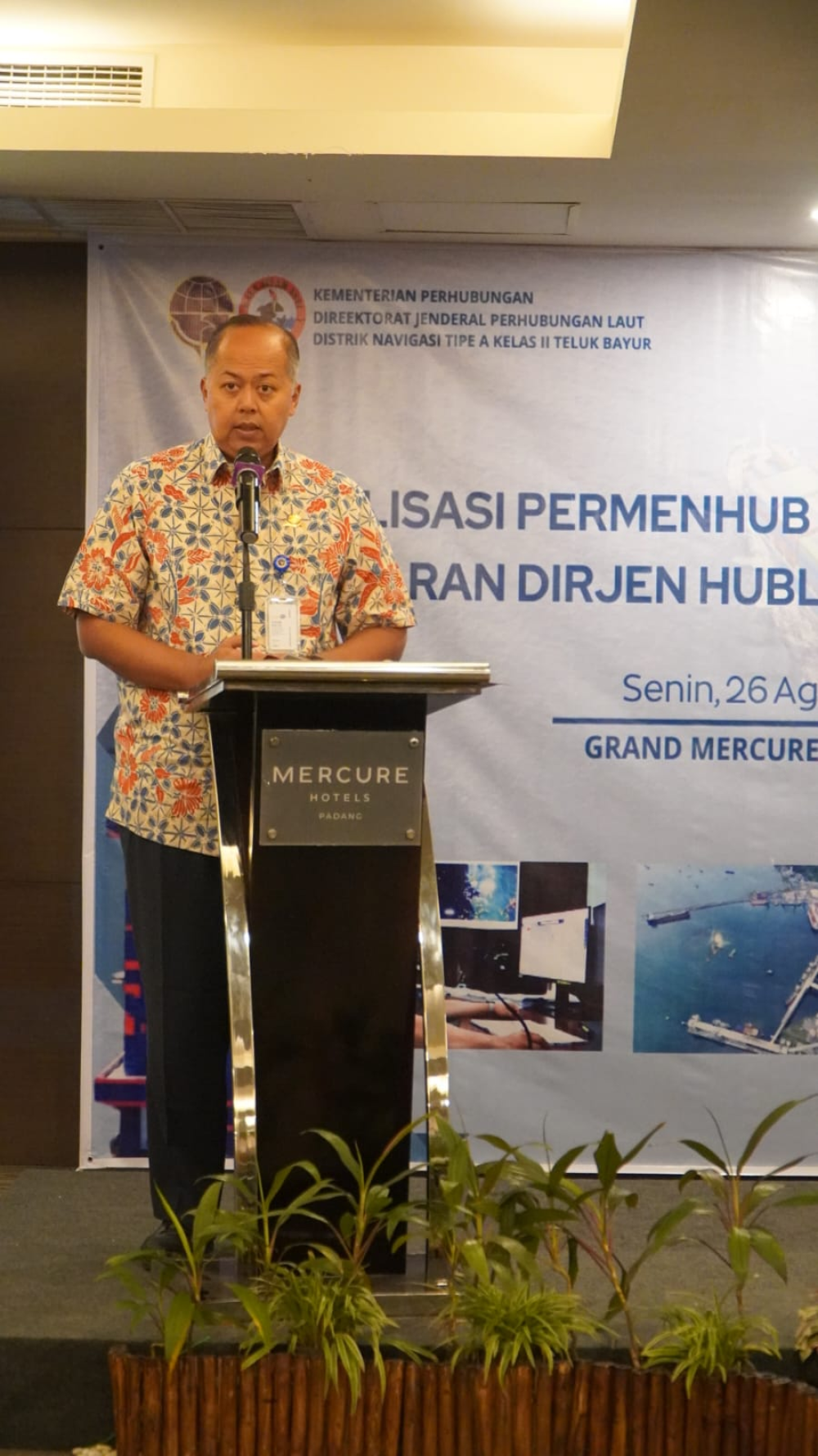 KEMENHUB SOSIALISASIKAN KEWAJIBAN PENGGUNAAN AIS DI PERAIRAN DAN PEMBERLAKUAN PENETAPAN PNBP JASA KENAVIGASIAN DI WILAYAH KERJA DISNAV TELUK BAYUR