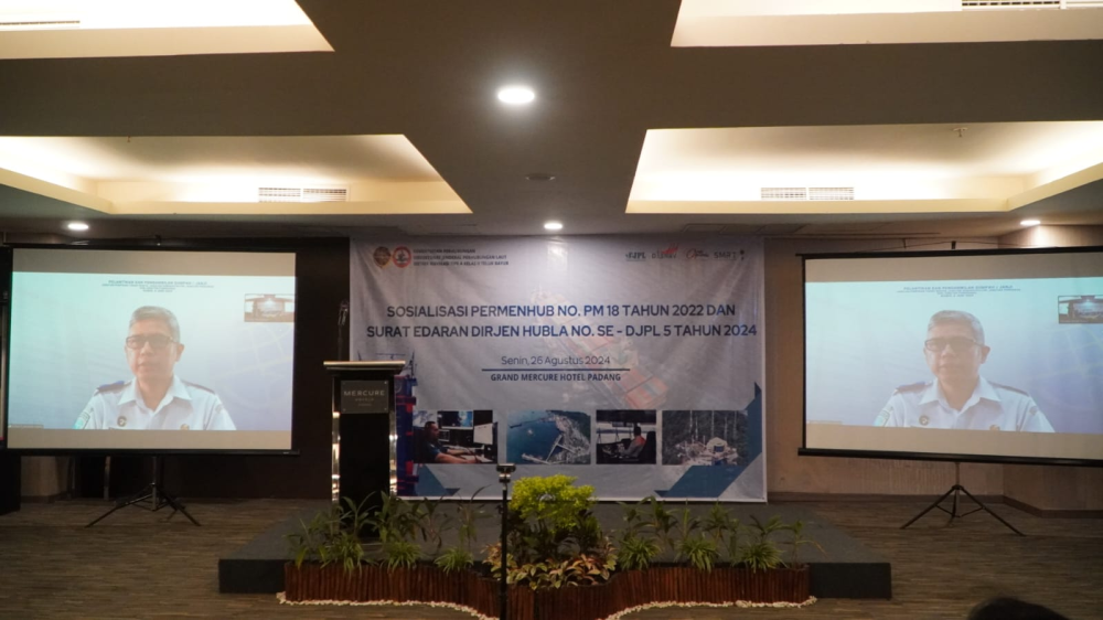 KEMENHUB SOSIALISASIKAN KEWAJIBAN PENGGUNAAN AIS DI PERAIRAN DAN PEMBERLAKUAN PENETAPAN PNBP JASA KENAVIGASIAN DI WILAYAH KERJA DISNAV TELUK BAYUR