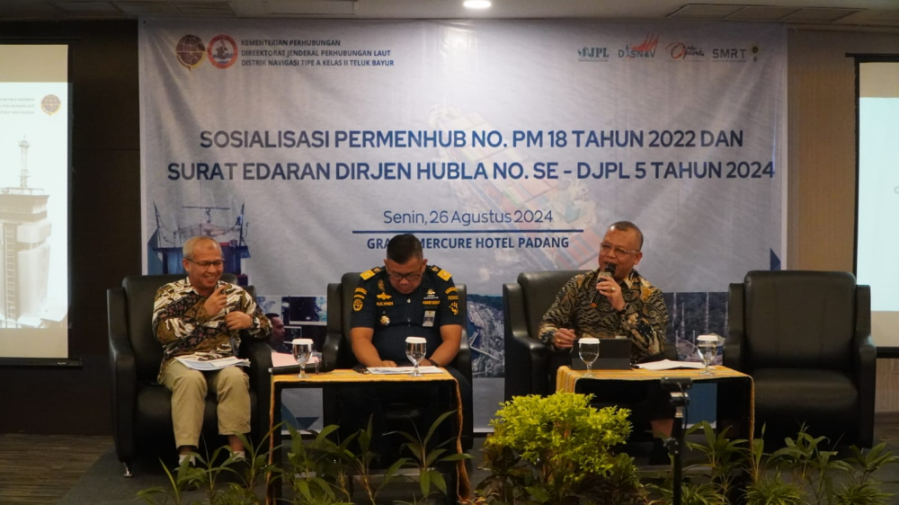 KEMENHUB SOSIALISASIKAN KEWAJIBAN PENGGUNAAN AIS DI PERAIRAN DAN PEMBERLAKUAN PENETAPAN PNBP JASA KENAVIGASIAN DI WILAYAH KERJA DISNAV TELUK BAYUR