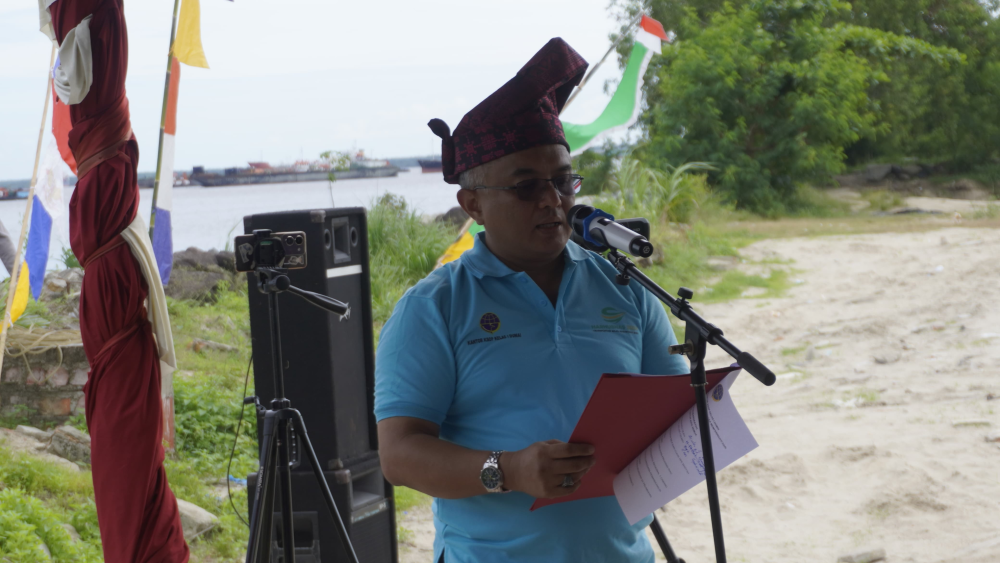 MERIAHKAN HARHUBNAS DENGAN AKSI BERSIH PANTAI