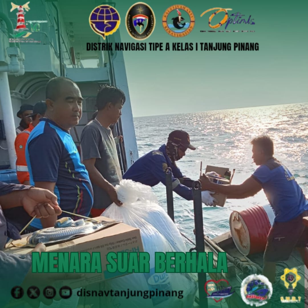 Kegiatan Aplousing Tim Armada KN.Jadayat di Menara Suar Muci