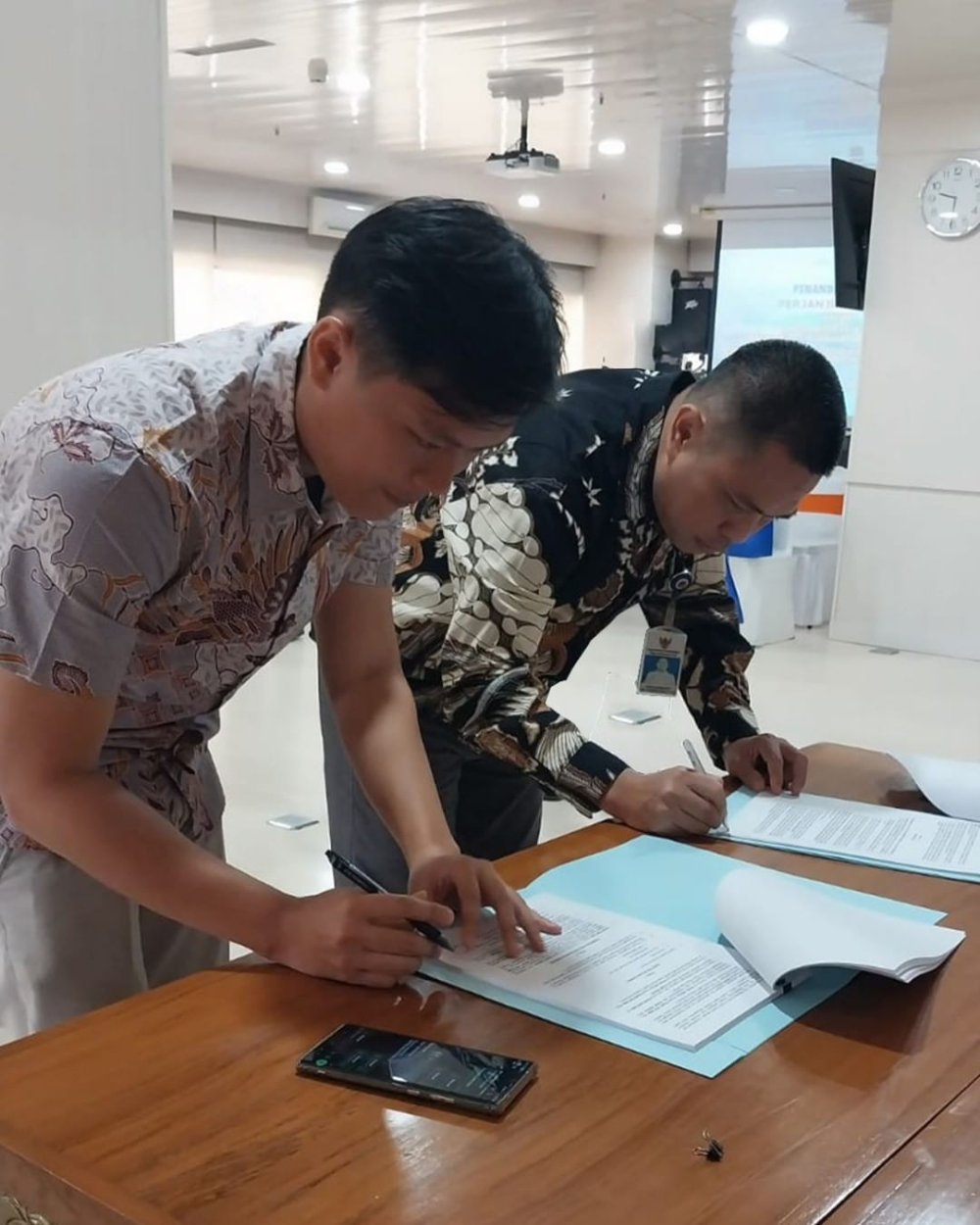 PENANDATANGANAN PERJANJIAN KONSESI ANTARA KSOP KELAS I DUMAI DENGAN BUP PT. PELABUHAN MUNDAM SEJAHTERA