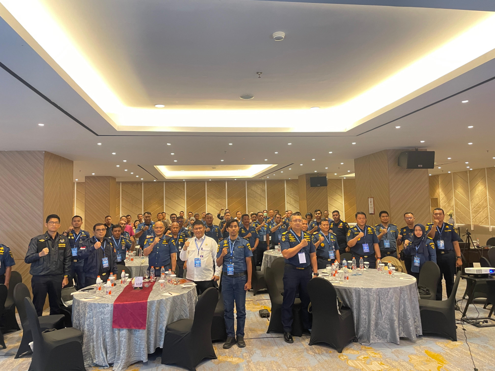 KEMENTERIAN PERHUBUNGAN DORONG TATA KELOLA PENUMPUKAN BARANG BERBAHAYA DI PELABUHAN