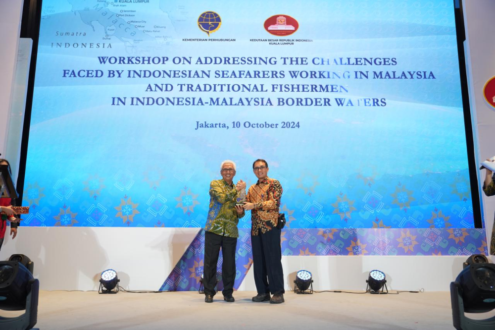 MINIMALISIR PENANGKAPAN NELAYAN TRADISIONAL DI PERAIRAN PERBATASAN, INDONESIA-MALAYSIA CARI SOLUSI BERSAMA