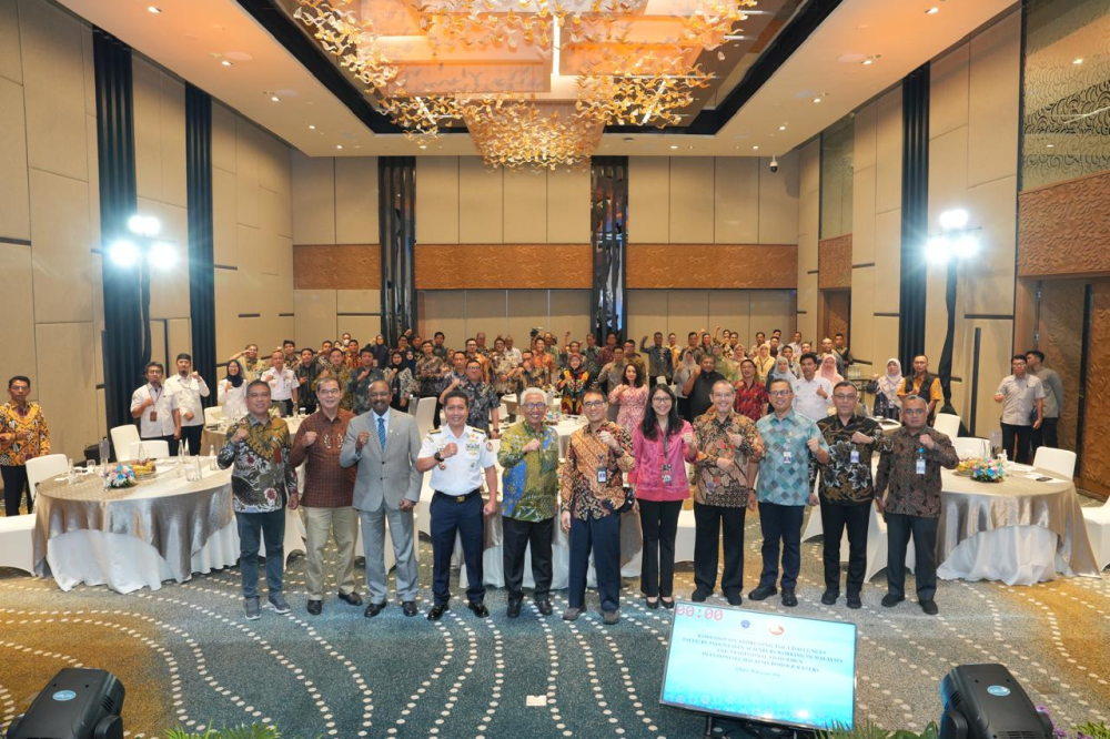 MINIMALISIR PENANGKAPAN NELAYAN TRADISIONAL DI PERAIRAN PERBATASAN, INDONESIA-MALAYSIA CARI SOLUSI BERSAMA