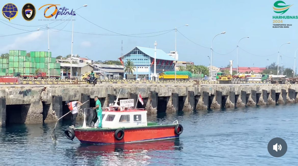 BERSIH PANTAI DALAM RANGKA HARHUBNAS 2024