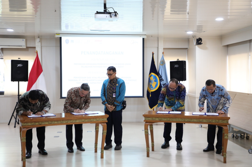 Perkuat Konektivitas Maritim, Kemenhub Tandatangani Tiga Perjanjian Strategis Pelabuhan