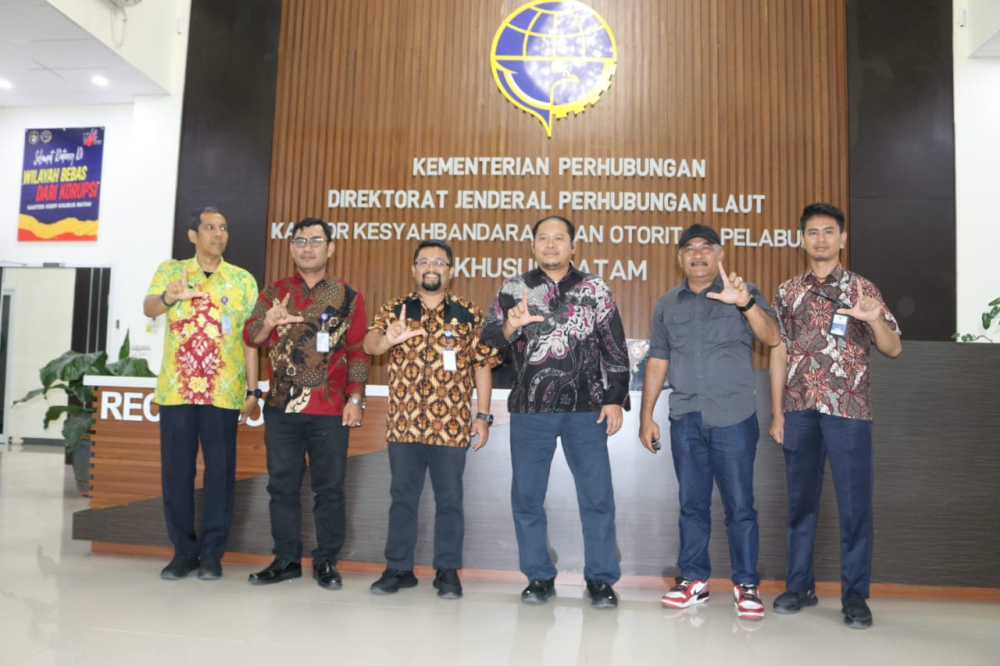 Kunjungan ke VTS Center Batam dan KSOP Khusus Batam