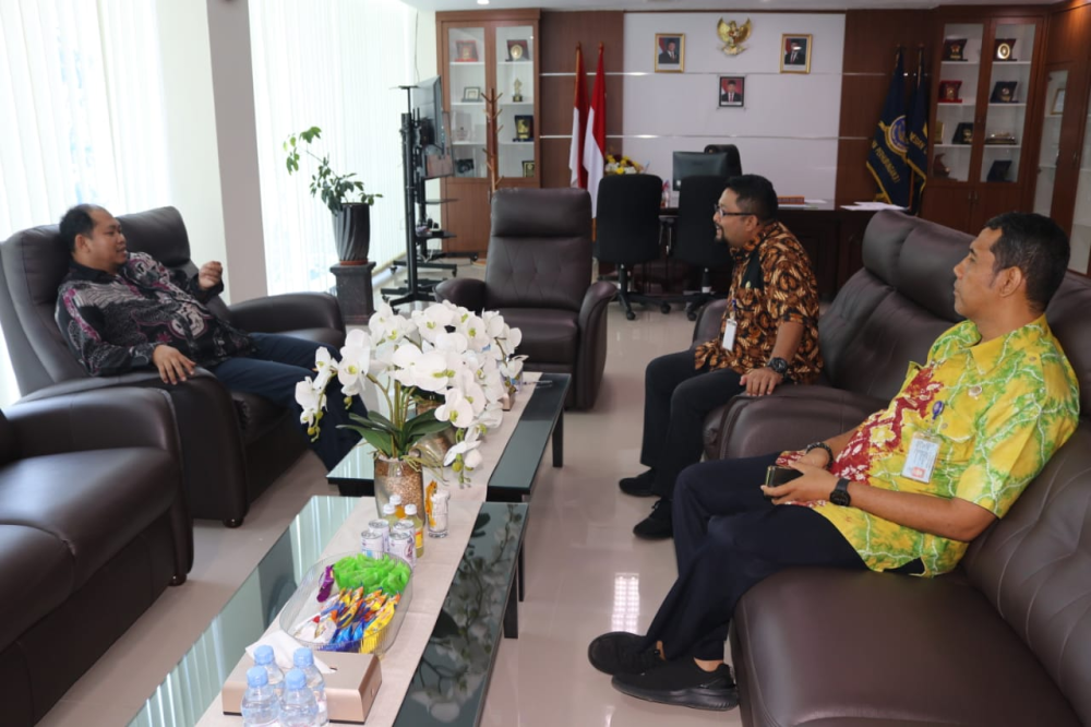 Kunjungan ke VTS Center Batam dan KSOP Khusus Batam