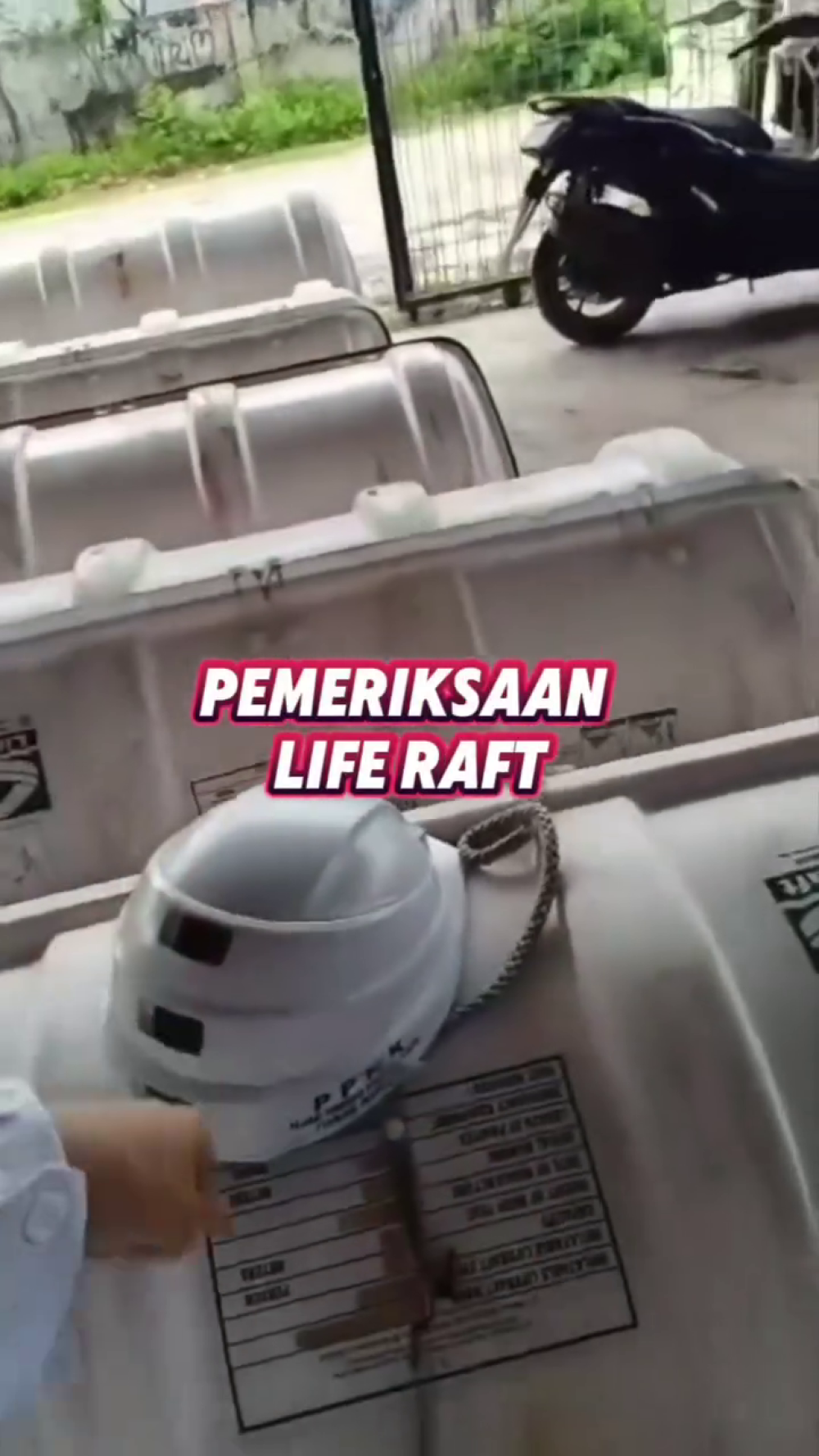 PEMERIKSAAN LIFE RAFT PADA KAPAL PENUMPANG