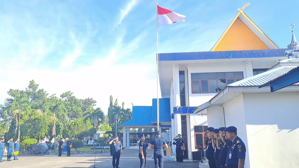 UPACARA BENDERA DALAM RANGKA PERINGATAN HARI SUMPAH PEMUDA YANG KE 96 TAHUN
