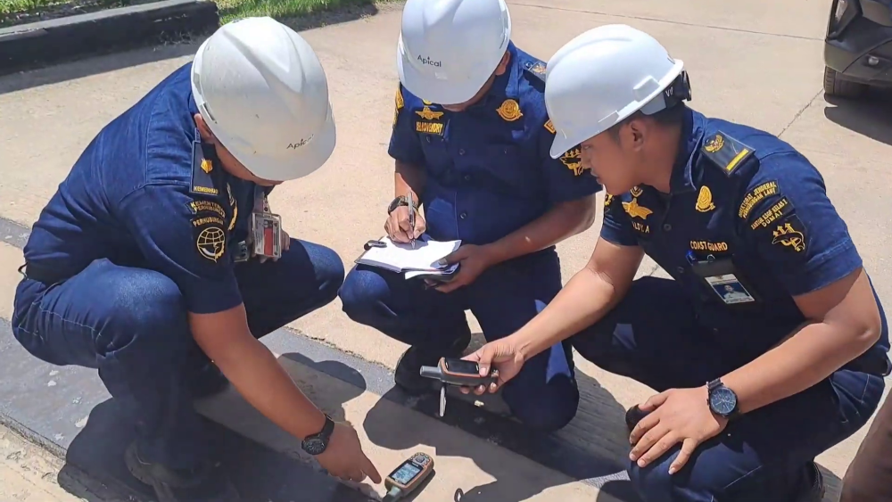 KANTOR KSOP KELAS I DUMAI MELAKUKAN PENGUKURAN LUAS PENGGUNAAN PERAIRAN DI TERSUS PT. S A P