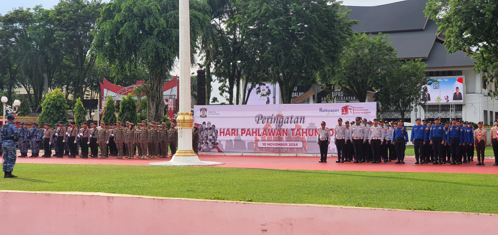 Hadiri Upacara Peringatan Hari Pahlawan