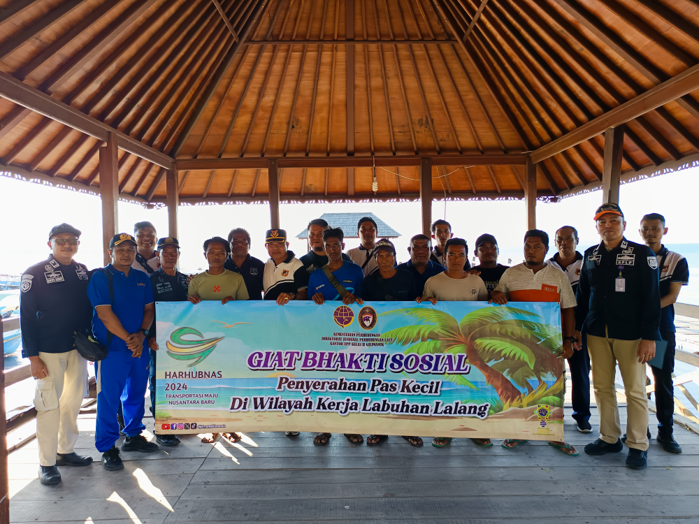 Giat Bhakti Sosial (Penyerahan Pas Kecil) di Wilayah Kerja Labuan Lalang