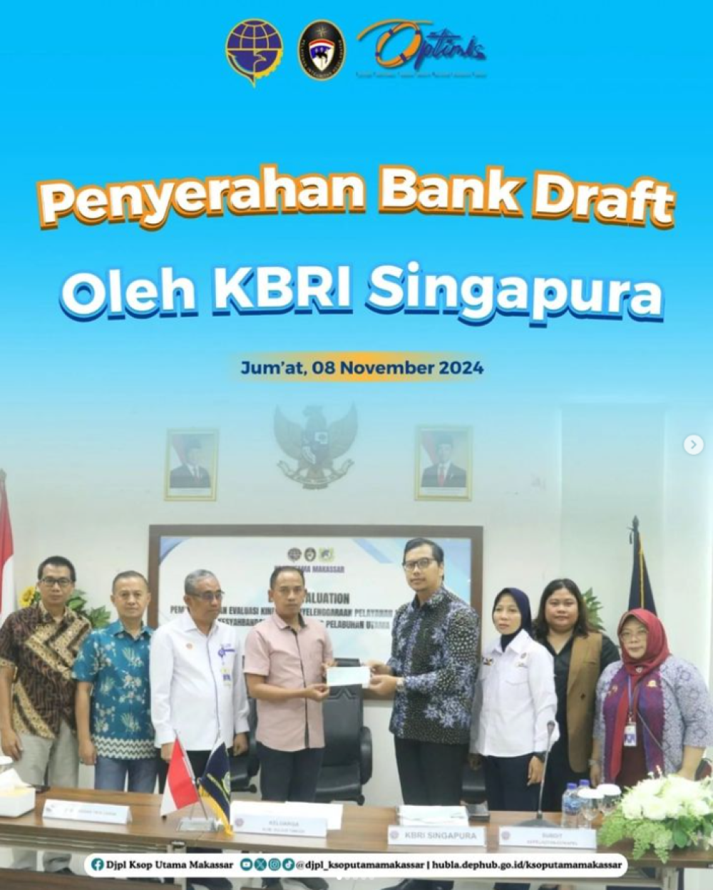 Penyerahan santunan dan bantuan kepada keluarga Bapak Yulius Tangdi, kru kapal berbendera Singapura Peatl Mercury yang meninggal dunia karena sakit saat bertugas, berlangsung dengan khidmat di Kantor Kesyahbandaran dan Otoritas Pelabuhan Utama Makassar. P