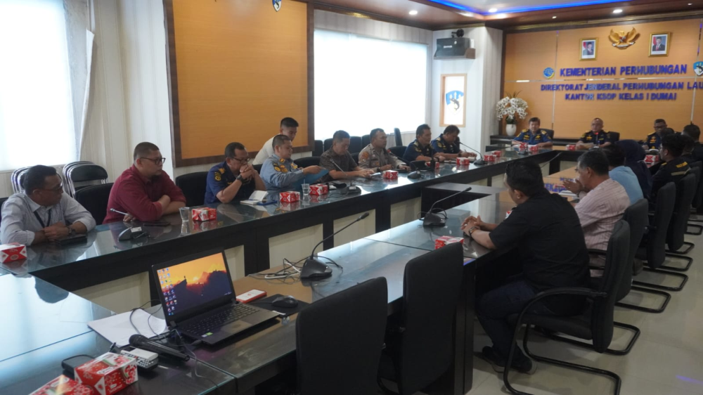 RAPAT PENETAPAN TATA KELOLA ANTARMODA TRANSPORTASI DI TERMINAL PENUMPANG PELABUHAN DUMAI