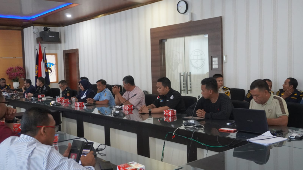 RAPAT PENETAPAN TATA KELOLA ANTARMODA TRANSPORTASI DI TERMINAL PENUMPANG PELABUHAN DUMAI